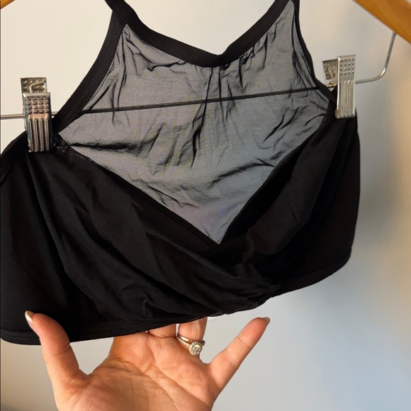 Adore Me soft mesh Sports Bra - Picture 3 of 8